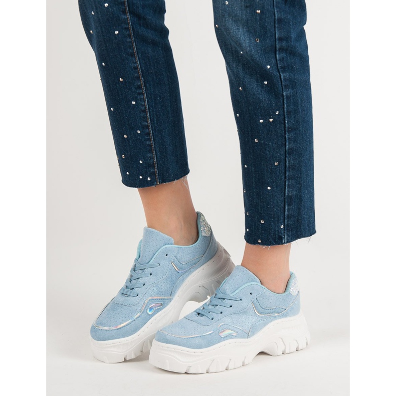 Scarpe da ginnastica blu alla moda 2