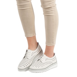 Kylie Scarpe traforate in pelle bianco 2
