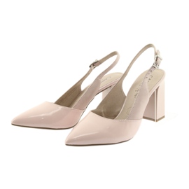 Sandali da donna sul post di Caprice 29604 rosa 3