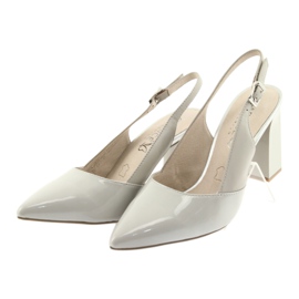 Sandali da donna grigi sul post Caprice 29604 grigio 3