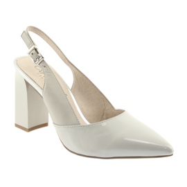 Sandali da donna grigi sul post Caprice 29604 grigio 1