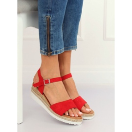 Sandali rossi su una zeppa bassa 7868-KL Red rosso 1