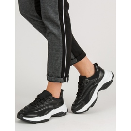 Scarpe sportive stringate nero 1