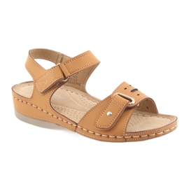 Sandali comfort da donna DK 25131 cammello marrone 1