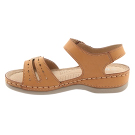 Sandali comfort da donna DK 25131 cammello marrone 2