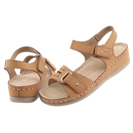 Sandali comfort da donna DK 25131 cammello marrone 4