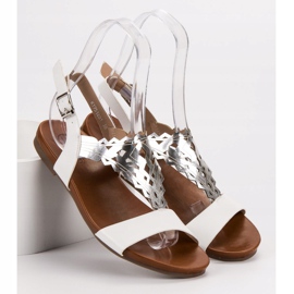 Kylie Sandali bassi alla moda bianca 1