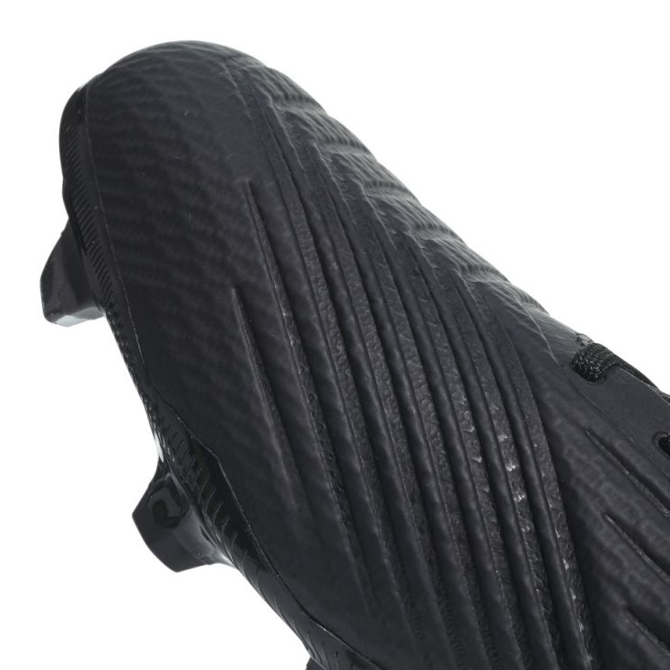 Scarpe da calcio Adidas Predator 18.3 Fg M CP9303 nero nero 2