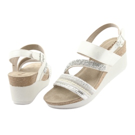 Sandali con zeppa INBLU EN009 argento bianco grigio 4