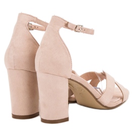 Ideal Shoes sandali su un bar marrone 2