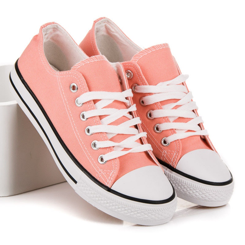 Sneakers in polvere rosso 2