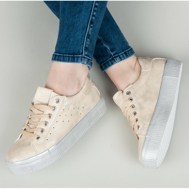 Sneakers beige 1