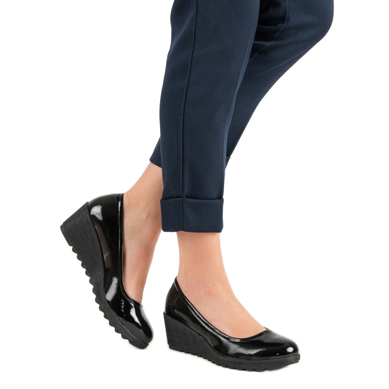 J. Star Décolleté laccate nero 1