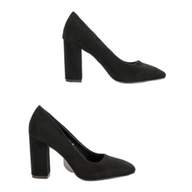 Sweet Shoes Décolleté in pelle scamosciata su un pilastro nero 1
