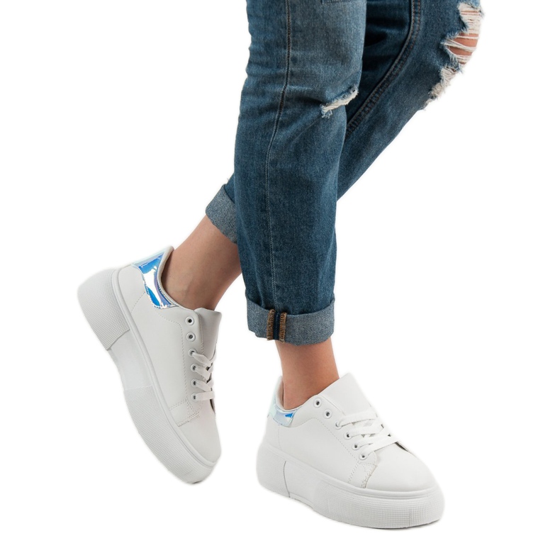 Renda Scarpe bianche sulla piattaforma bianca 2