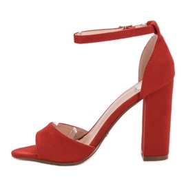 Ideal Shoes Comodi sandali con tacco alto rosso 2