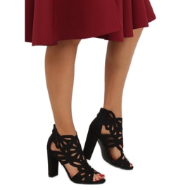 Stivali neri traforati AT-0657-L Nero 1