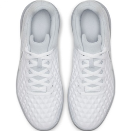 Scarpe indoor Nike Tiempo Legend 8 Club Ic Jr AT5882-100 bianco bianco 1