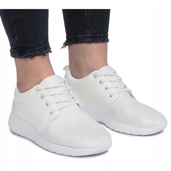 Sneakers sportive bianche Renée bianco 1