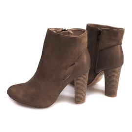 Stivaletti in pelle scamosciata su un pilastro con cerniera T-10 Beige 1