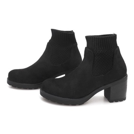 Stivali caldi su un calzino con tacco D2130 nero 1