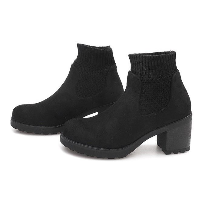 Stivali caldi su un calzino con tacco D2130 nero 1
