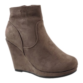 Stivali in pelle scamosciata con zeppa 122D Brown marrone 1