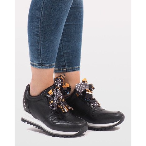 Sneakers sportive nere sulla zeppa G-124 nero 1