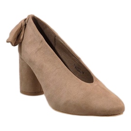 Décolleté in pelle scamosciata beige sul post LL-93P 1