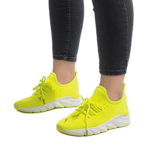 Scarpe sportive gialle 7766-Y giallo 1
