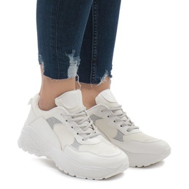 Scarpe sportive bianche BY-080 bianca 1