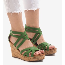 Sandali verdi con zeppa P2424A-47 verde 1