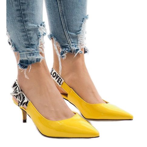 Décolleté gialle su tacco HD-28 giallo 1