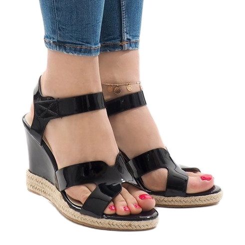 Sandali con zeppa neri LWF-5H5670 nero 2