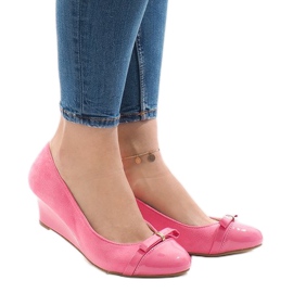 Décolleté con zeppa in camoscio rosa 50987 2