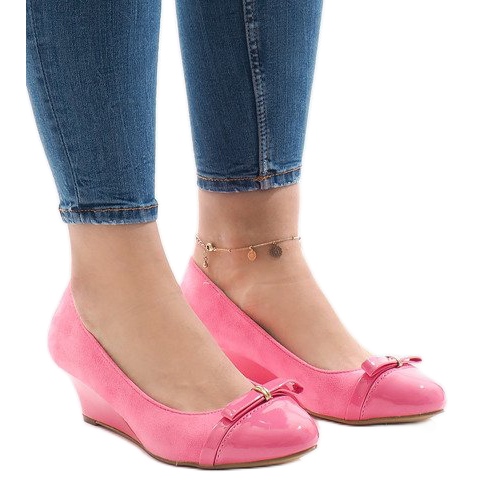 Décolleté con zeppa in camoscio rosa 50987 1