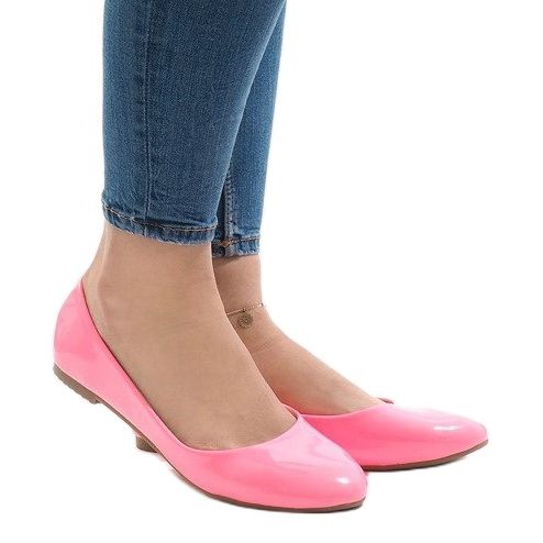 Ballerine classiche in vernice rosa L809 1