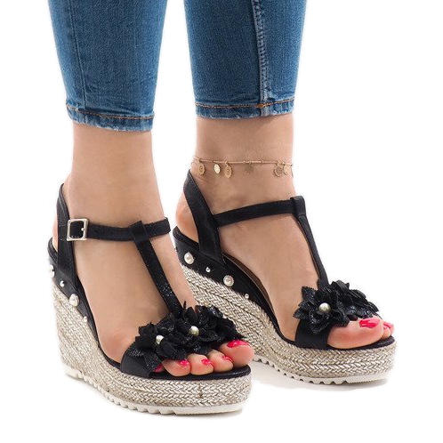 Sandali neri con zeppa e fiori T-682-5 nero 1