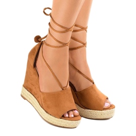 Sandali con zeppa marrone espadrillas F35-18 1