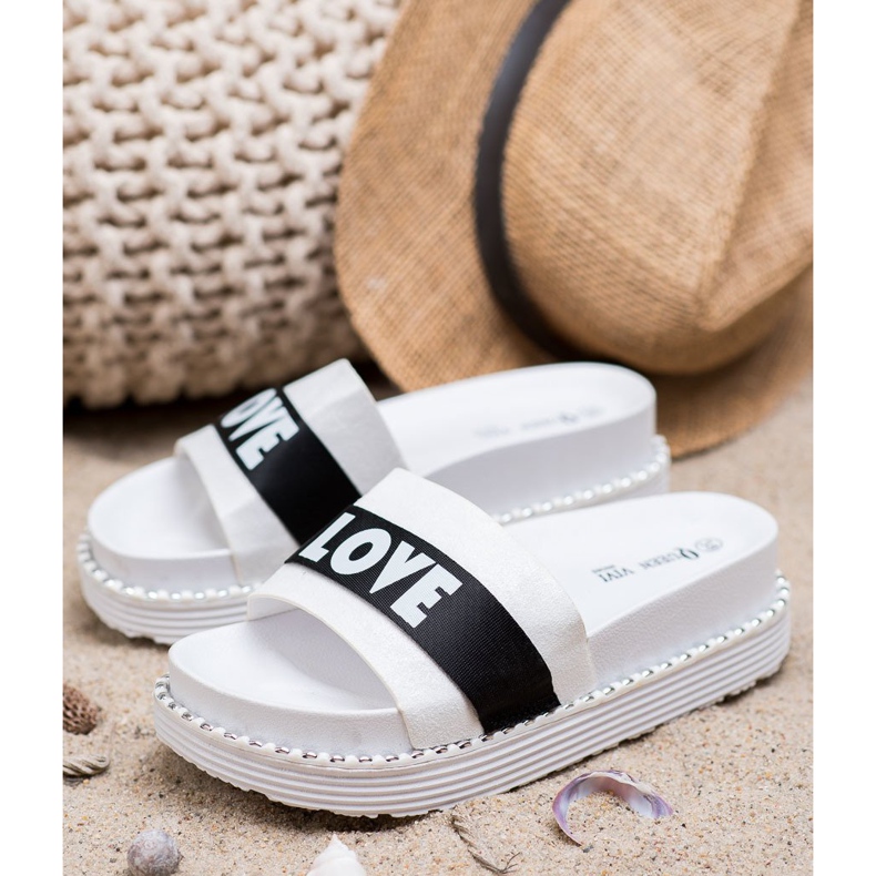Queen Vivi Adoro le pantofole in pelle scamosciata bianca 1