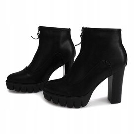 Boots On A Post Slider 1512-2 Nero 1