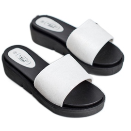 SHELOVET Sandali con zeppa bianco 1