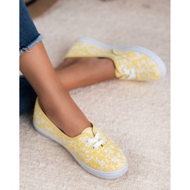 Sneakers con motivo VICES bianco giallo 1