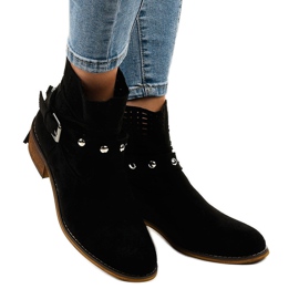 Stivali slip-on traforati in camoscio nero LS-730 1