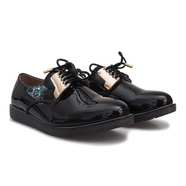 Scarpe laccate nere di Rose nero 1