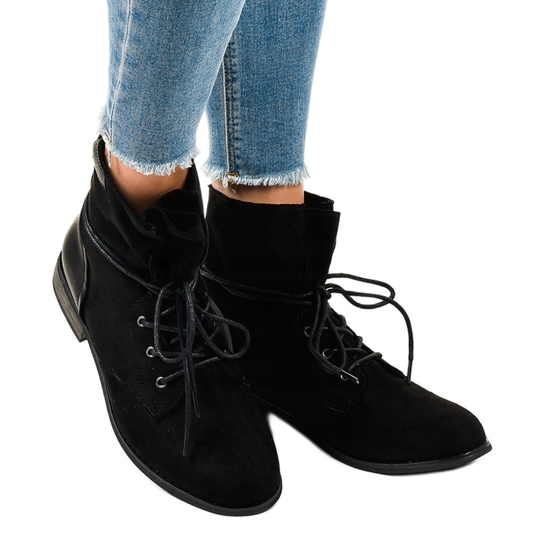 Stivaletto in camoscio nero S83 1