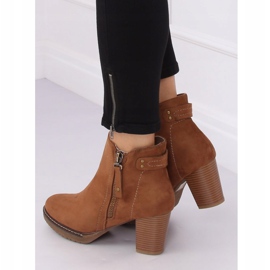Stivali con tacco alto in camoscio beige 8B856 Khaki 2