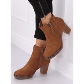 Stivali con tacco alto in camoscio beige 8B856 Khaki 1