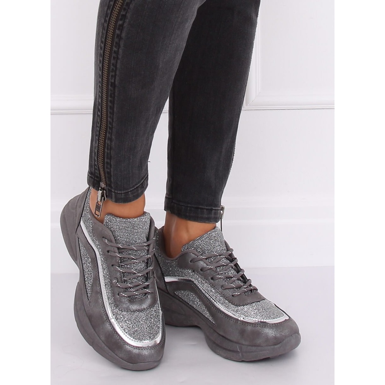 Grigio BY-082 D. Scarpe sportive grigie 1