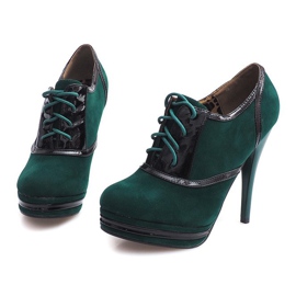 Stivali eleganti su un tacco alto KA5513 Verde 1